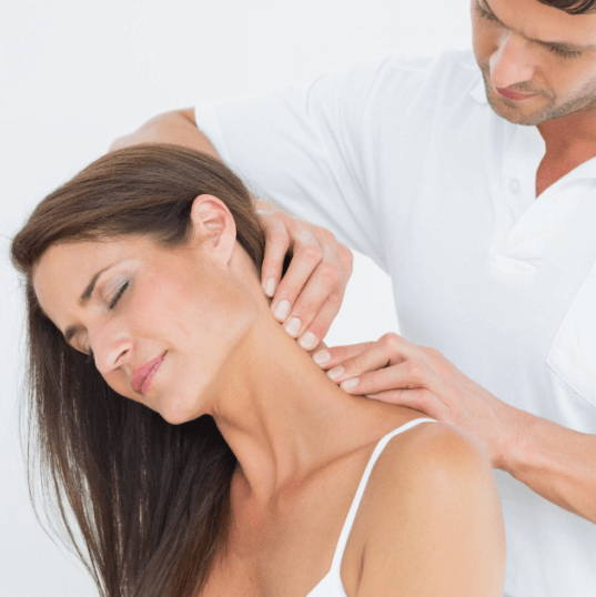 patient-doctor-neck-pain